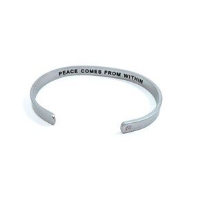 NWT Peace Comes From Within Mantraband Unisex Bracelet